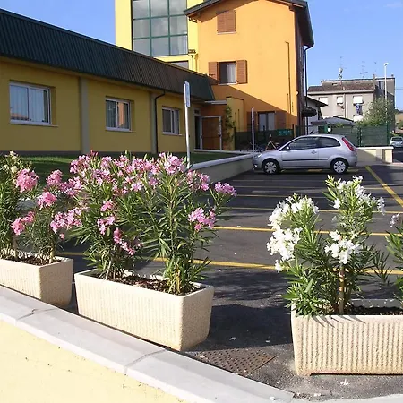 בית הארחה Happy Ponte dellʼOlio