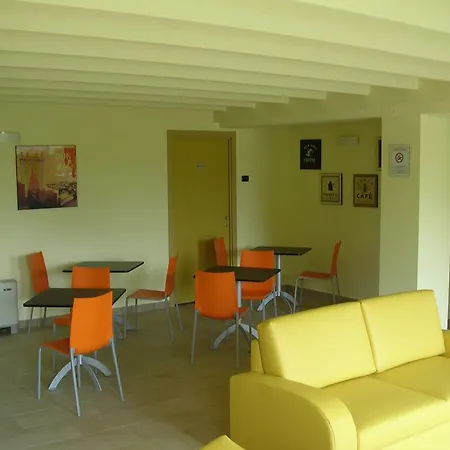 Happy בית הארחה Ponte dellʼOlio