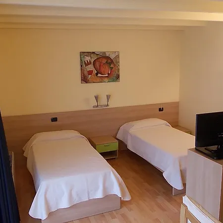 Happy בית הארחה *